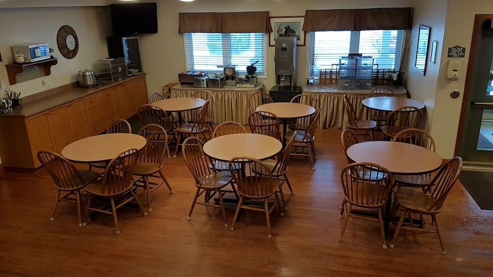 Coastal Halifax - Bayers Hotel 3*