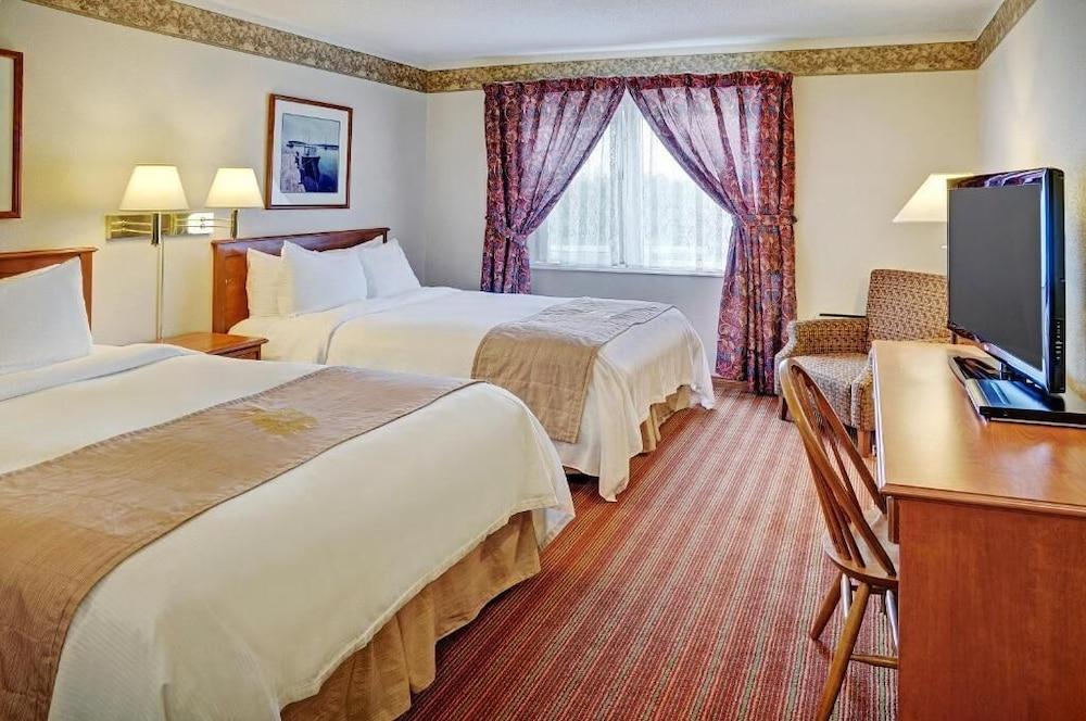 Coastal Halifax - Bayers 3*