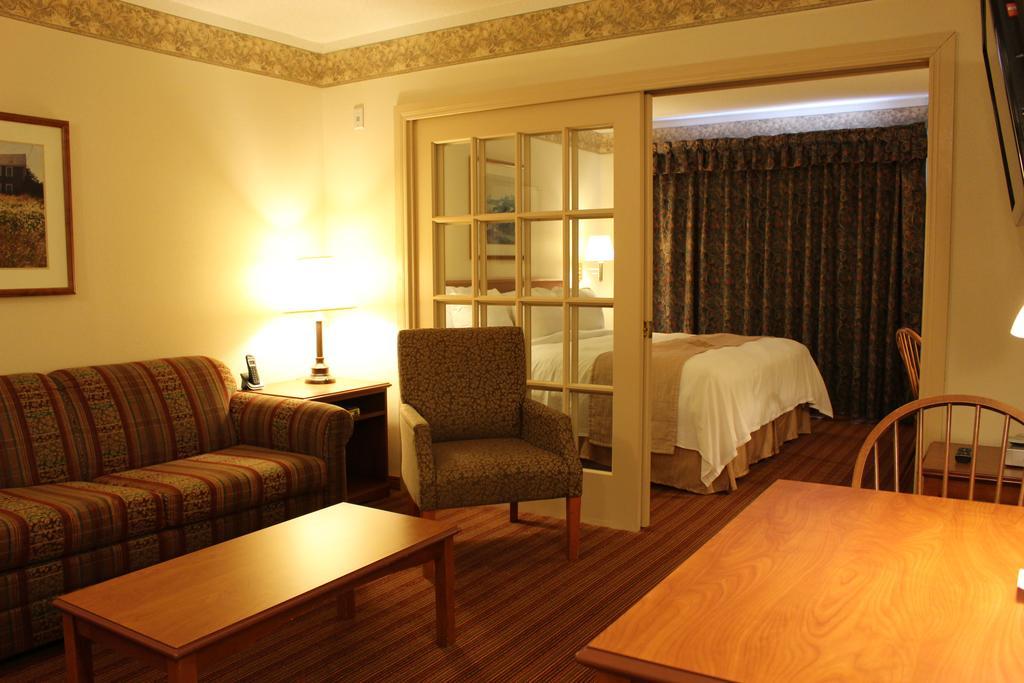 Hotel Coastal Halifax - Bayers